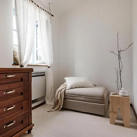 Villa Holiday In Vardica
